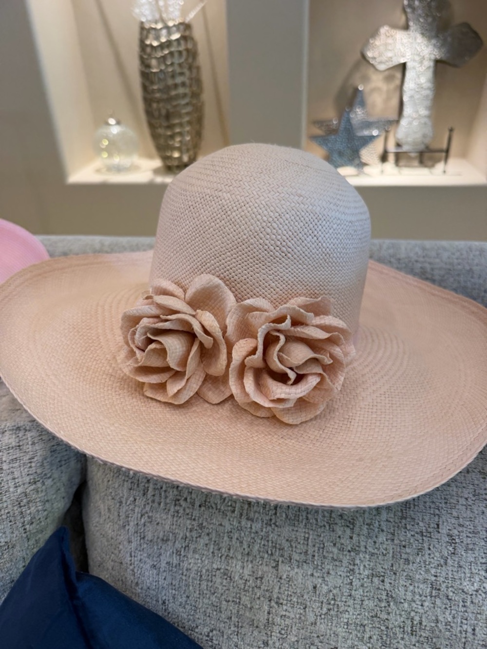 Ann Taylor Blush Pink Wide-Brim Floral Straw Sun Hat